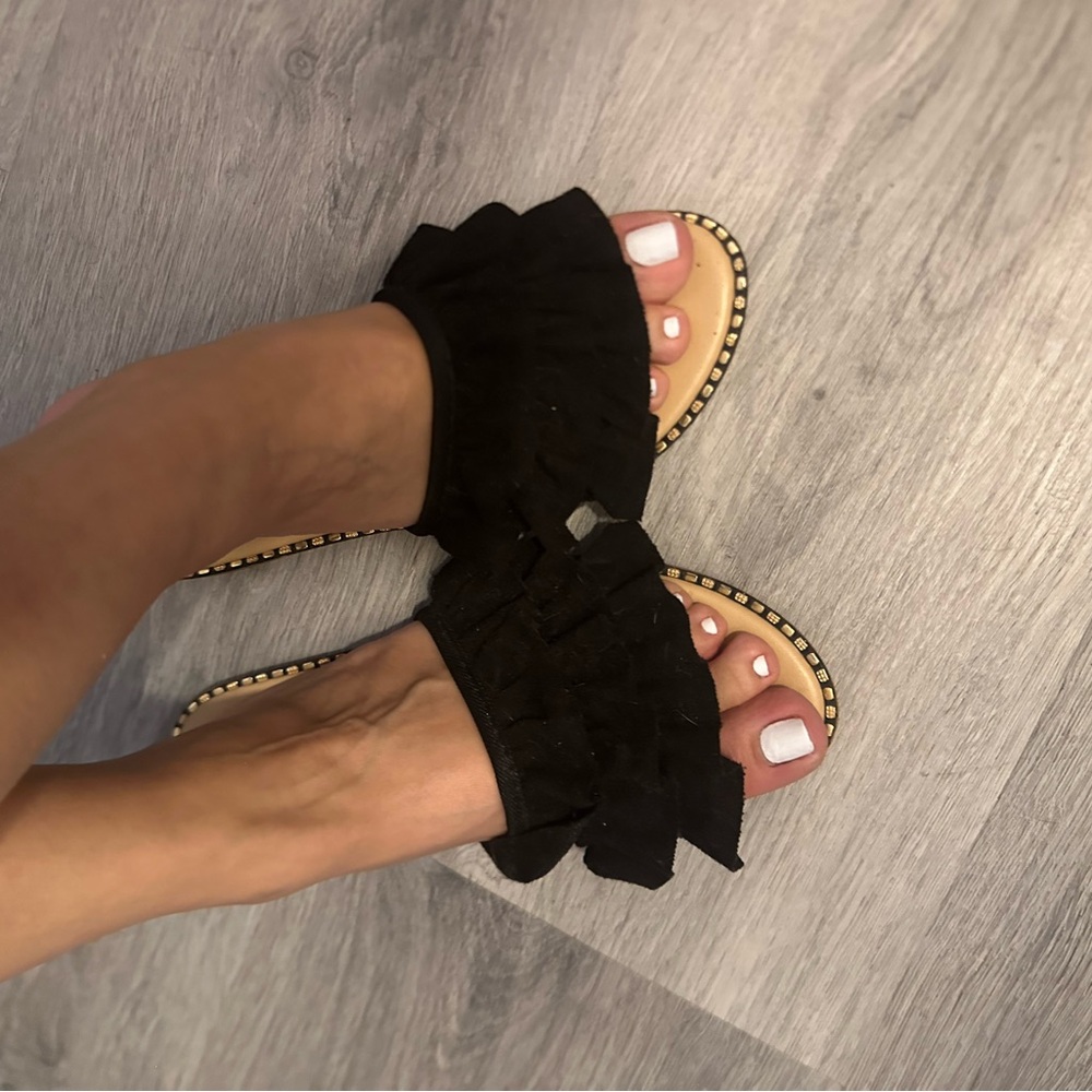 Black Open-Toe Sandals with Textured Strap